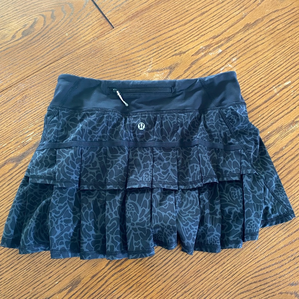 Lululemon pace maker skirt